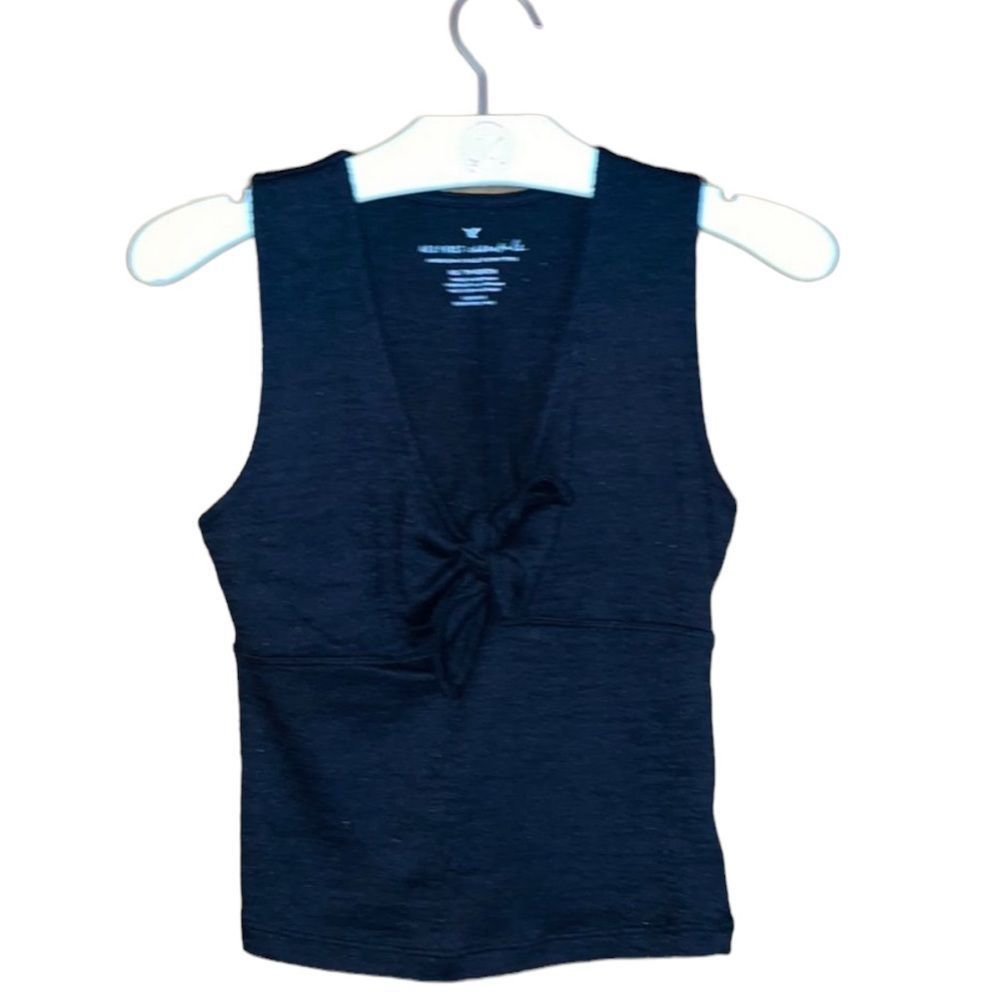 •AMERICAN EAGLE OUTFITTERS• tie knot front tank top in size XS NWOT